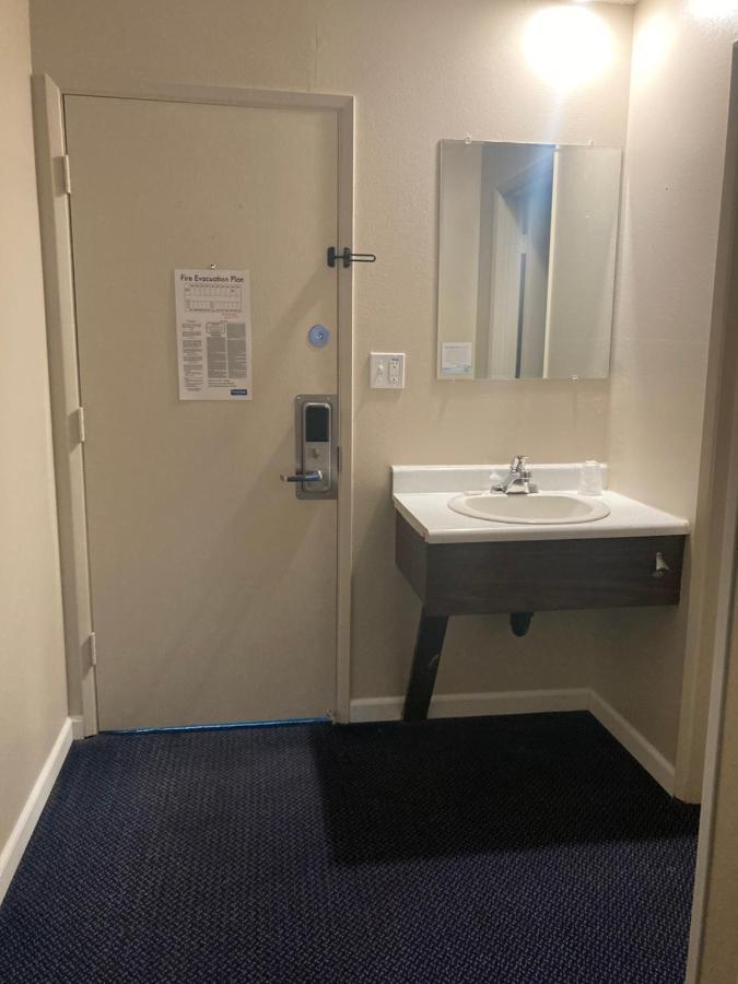 Travelodge By Wyndham キャニオンビル エクステリア 写真