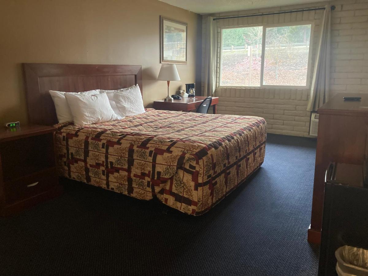 Travelodge By Wyndham キャニオンビル エクステリア 写真